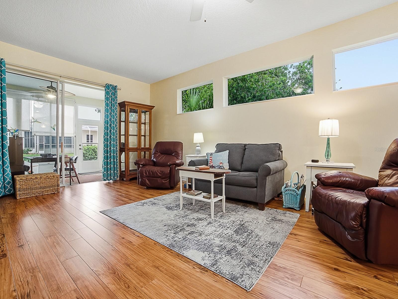 Living Room - 5052 CHINA SEA, TAVARES