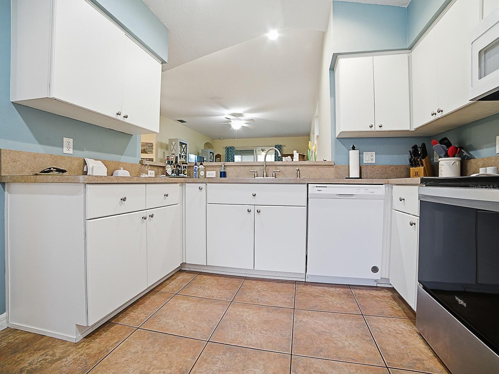 Single Family Residence at 5052 CHINA SEA, TAVARES, photo 13 of 71