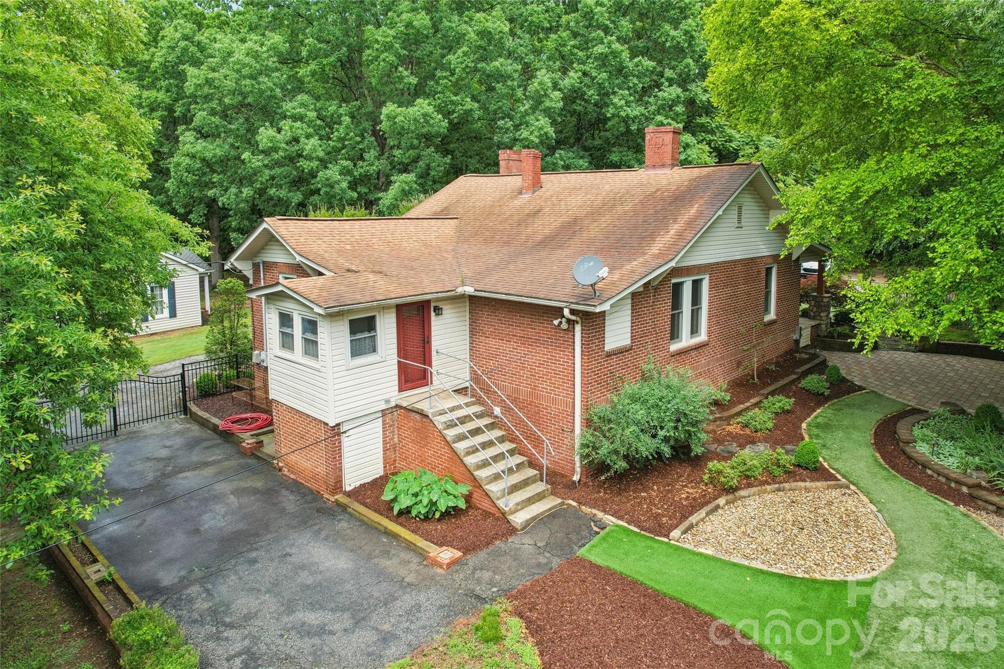 Single Family Residence at 400 Alpine Street NW, Kannapolis, photo 11 of 41