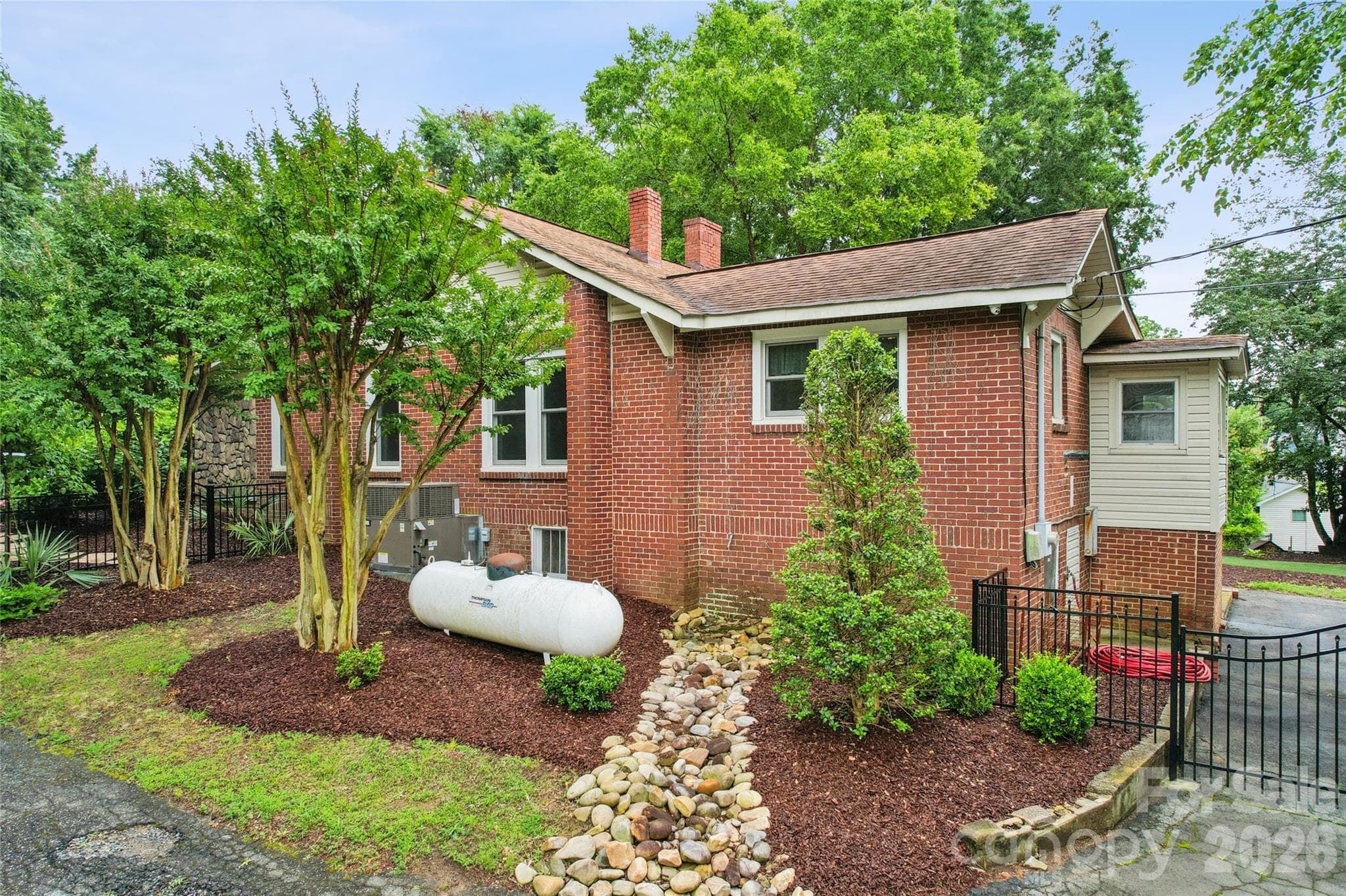 Single Family Residence at 400 Alpine Street NW, Kannapolis, photo 13 of 41