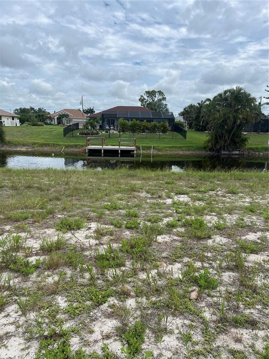 120 MARK TWAIN LN