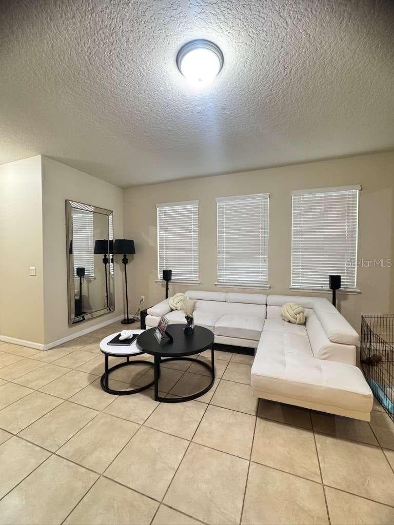 Single Family Residence at 2515 NOUVEAU WAY, KISSIMMEE, photo 4 of 36