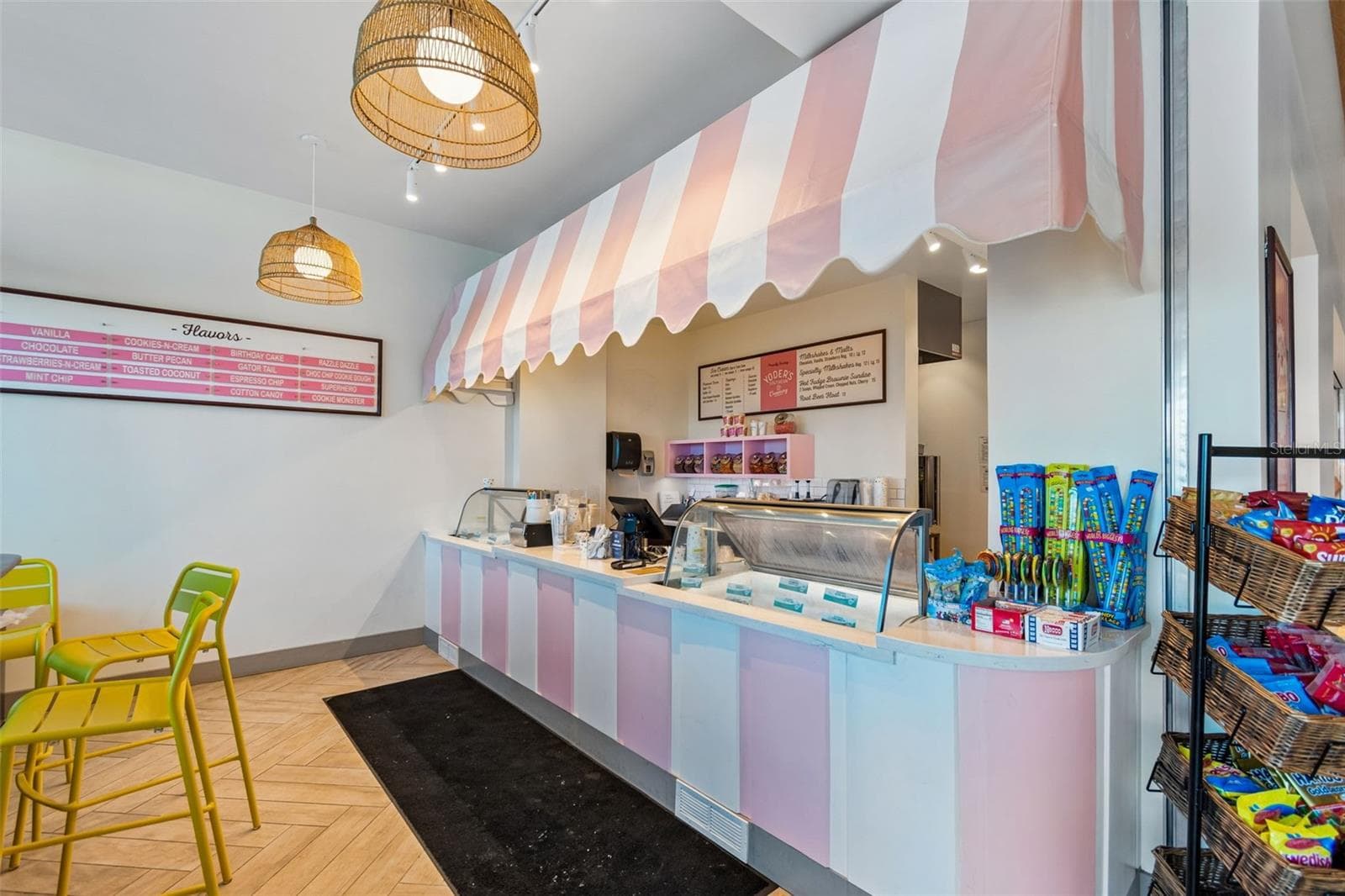 Ice cream parlor - 5500 GULF BLVD #6241, ST PETE BEACH