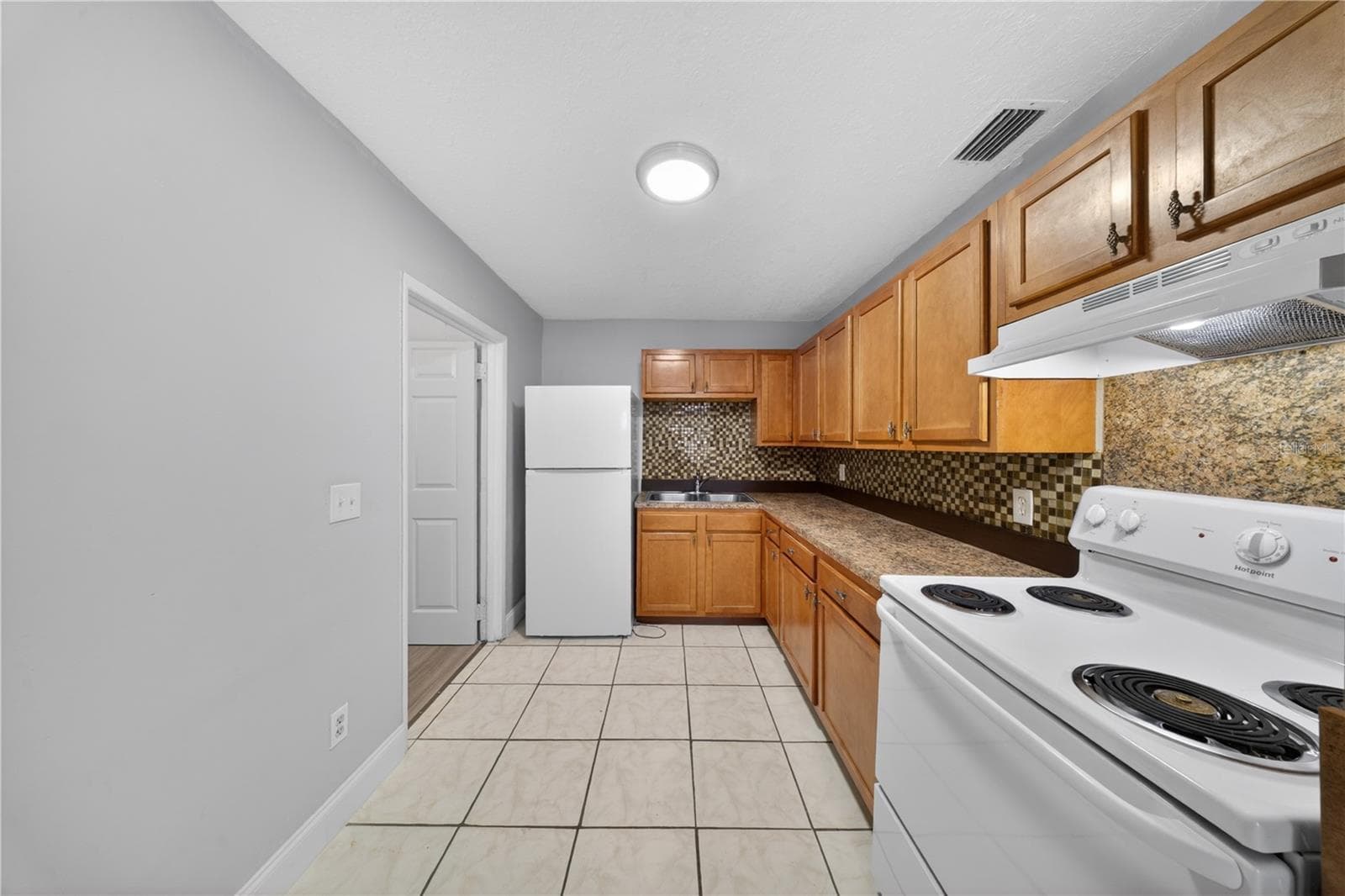 Single Family Residence at 1706 N 29TH ST, FORT PIERCE, photo 8 of 17