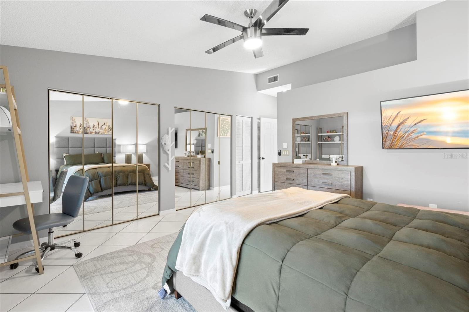 Townhouse at 737 PINELLAS BAYWAY S #308, ST PETERSBURG, photo 21 of 44