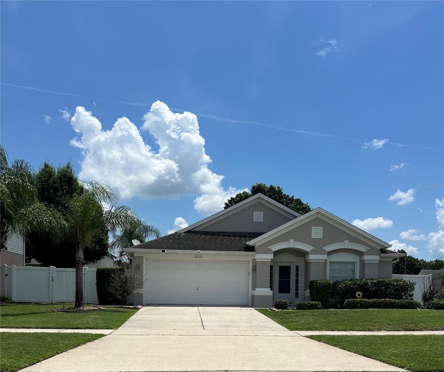 Single Family Residence at 3244 HERONS POINT CIR, KISSIMMEE, photo 2 of 30