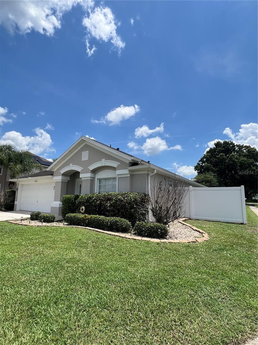 Single Family Residence at 3244 HERONS POINT CIR, KISSIMMEE, photo 5 of 30