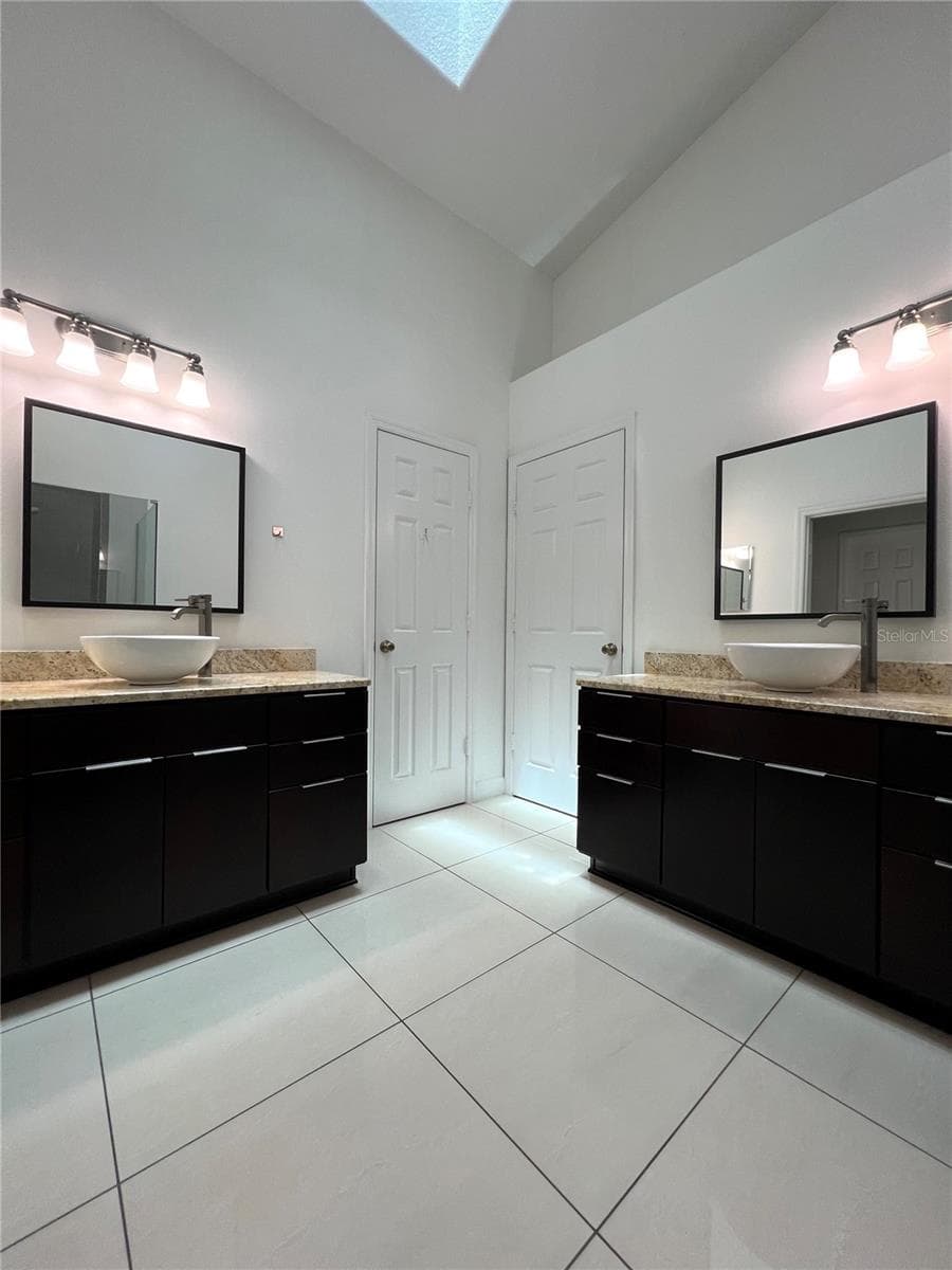 Single Family Residence at 3244 HERONS POINT CIR, KISSIMMEE, photo 18 of 30