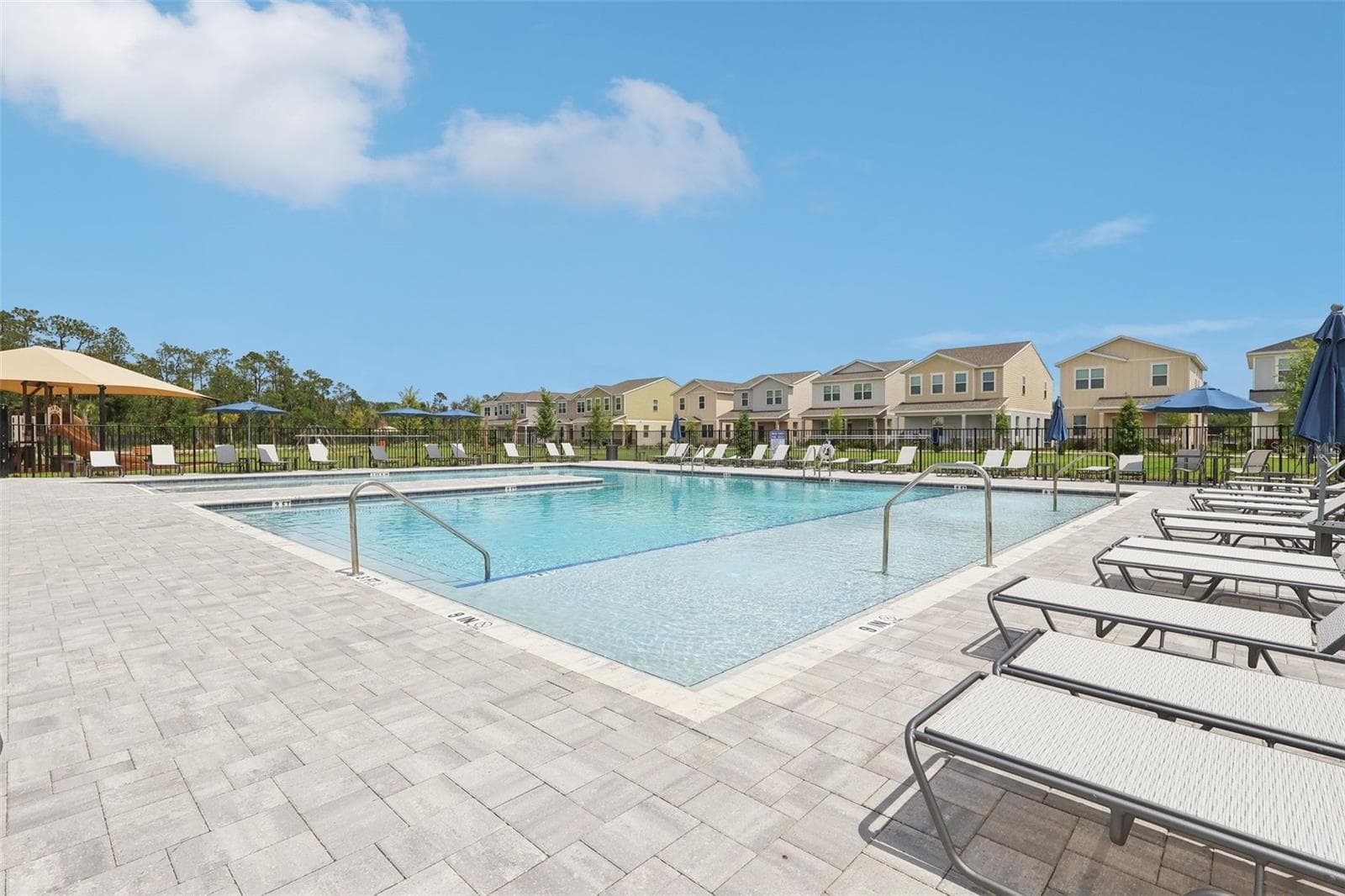 Community Pool - 1819 LATTICE WAY, ST CLOUD