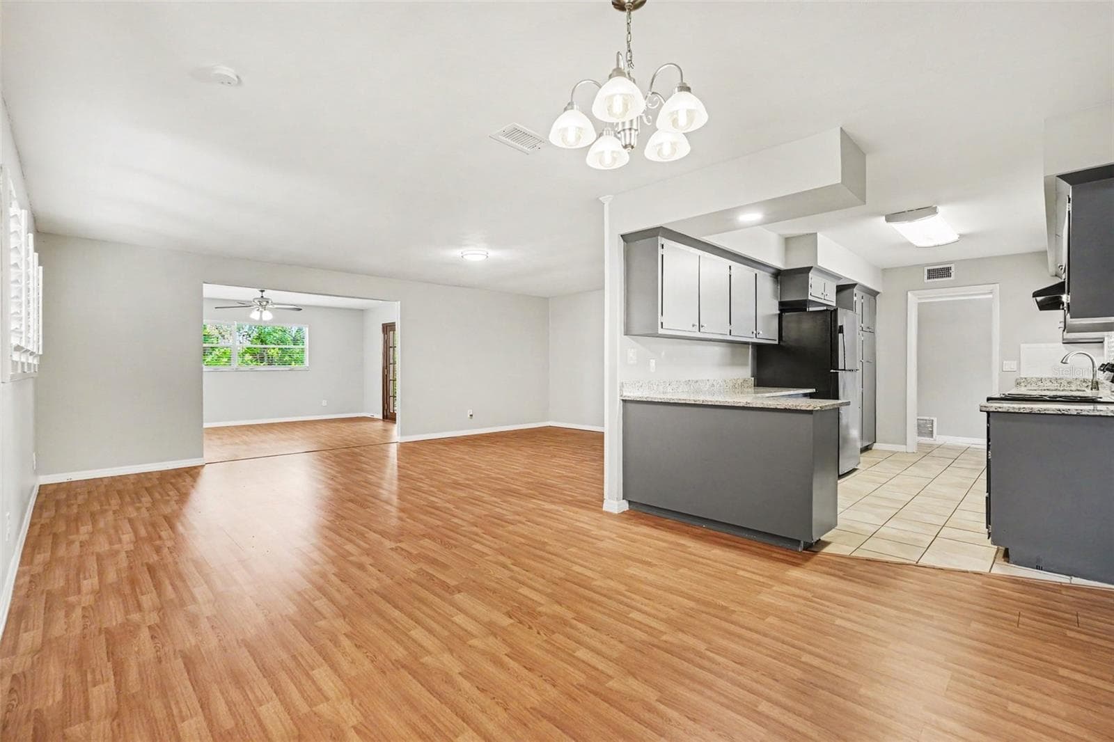 Single Family Residence at 714 COULTER PL, BRANDON, photo 8 of 22