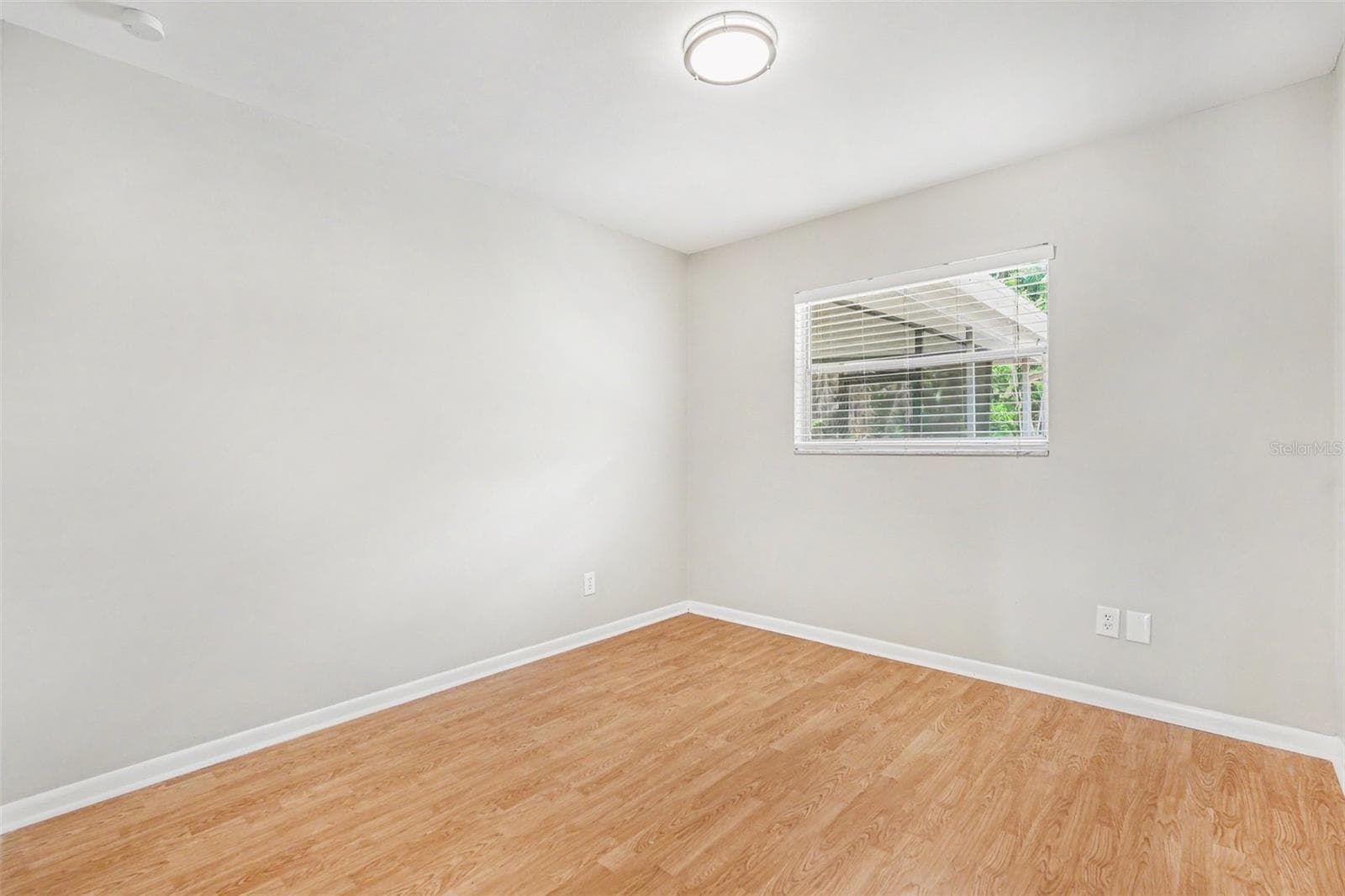 Single Family Residence at 714 COULTER PL, BRANDON, photo 10 of 22