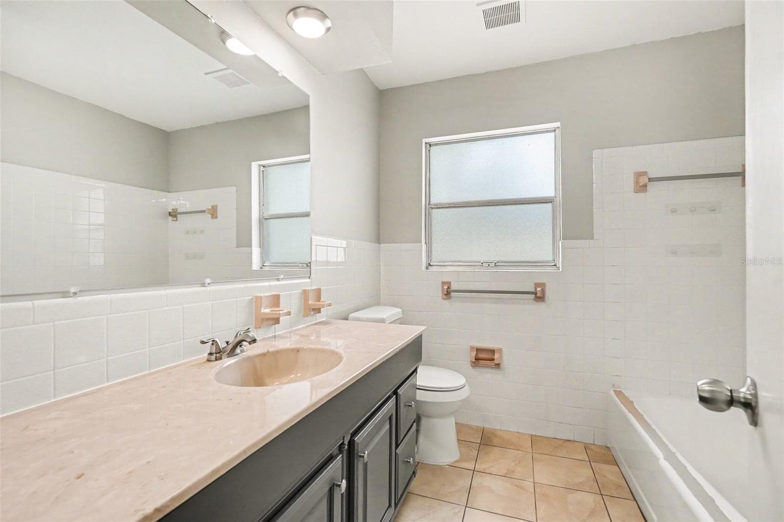 Single Family Residence at 714 COULTER PL, BRANDON, photo 18 of 22