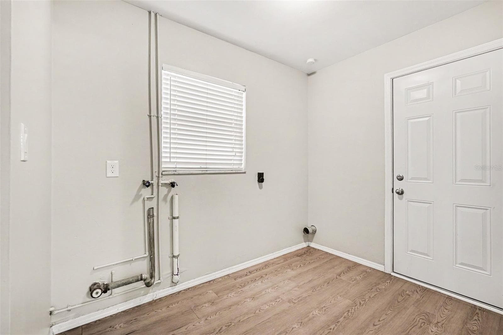 Single Family Residence at 714 COULTER PL, BRANDON, photo 20 of 22