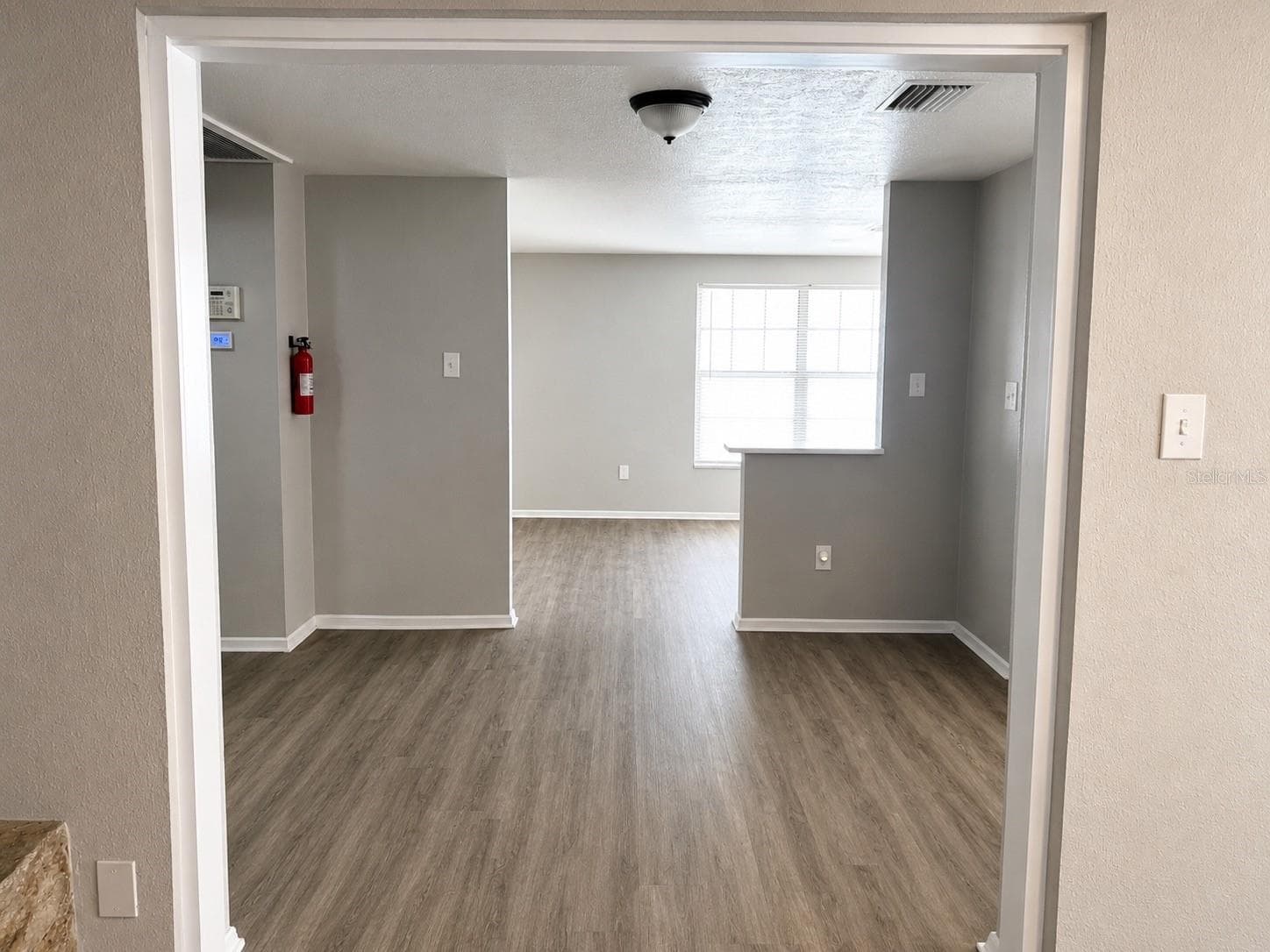 Single Family Residence at 4220 E POWHATAN AVE, TAMPA, photo 9 of 29