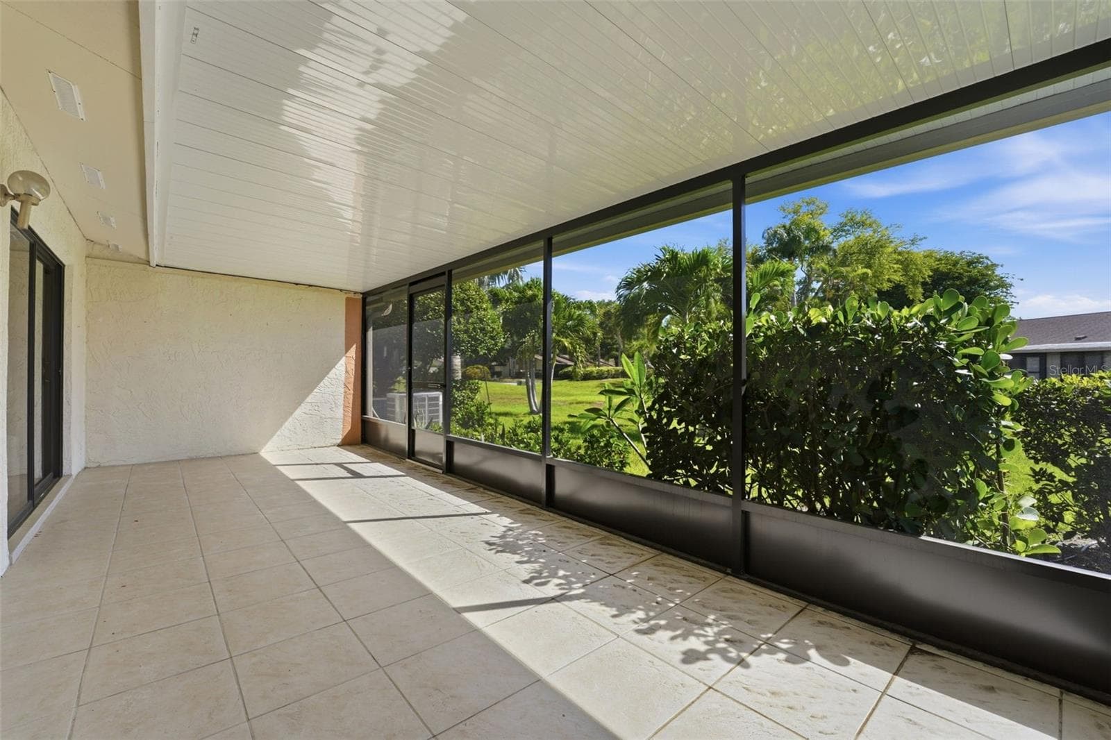 Condominium at 6132 29TH AVE W #6132, BRADENTON, photo 3 of 26