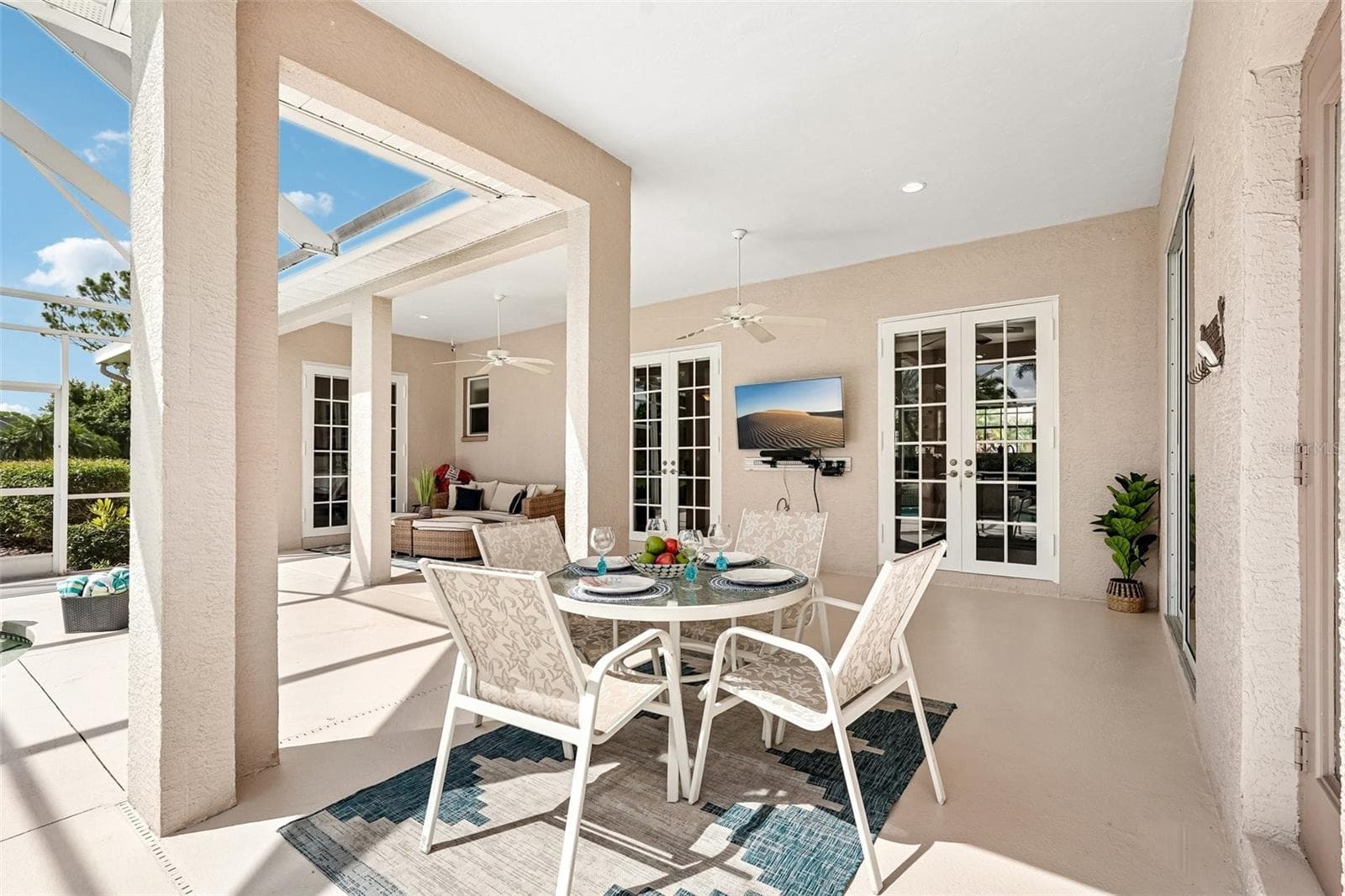 Single Family Residence at 6615 BUTLERS CREST DR, BRADENTON, photo 4 of 57