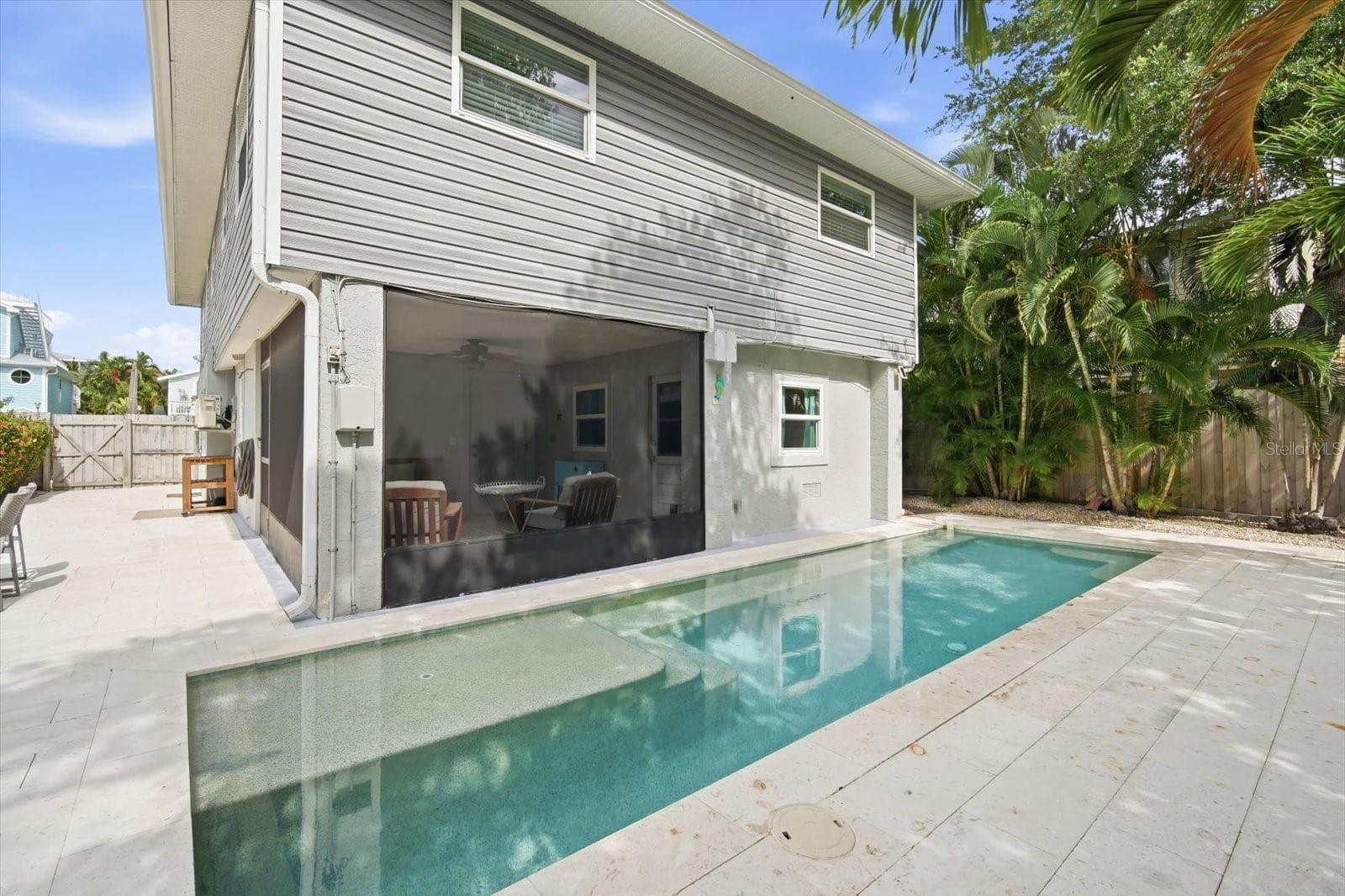 Single Family Residence at 2811 AVENUE C, HOLMES BEACH, photo 3 of 55