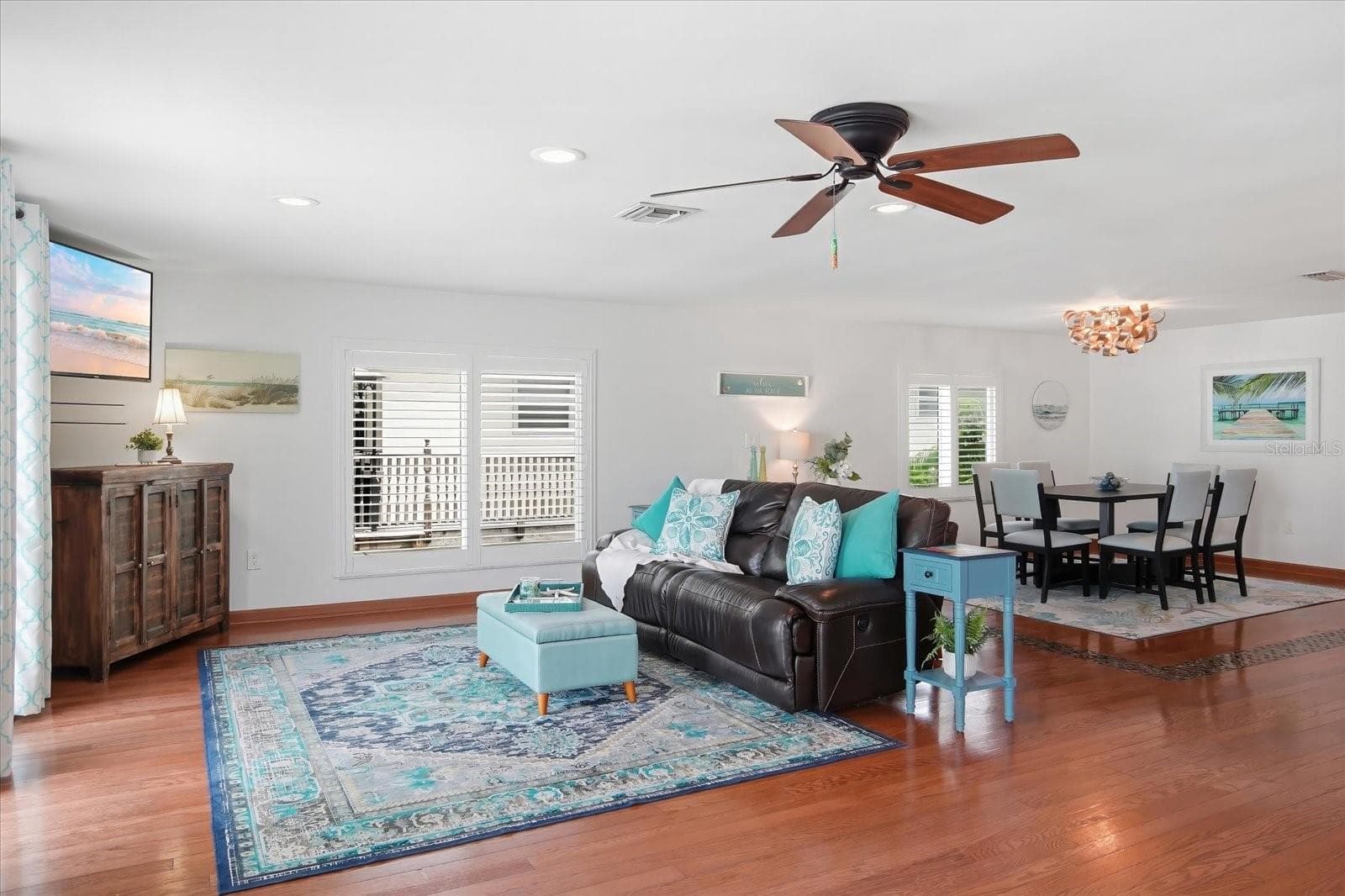 Single Family Residence at 2811 AVENUE C, HOLMES BEACH, photo 5 of 55