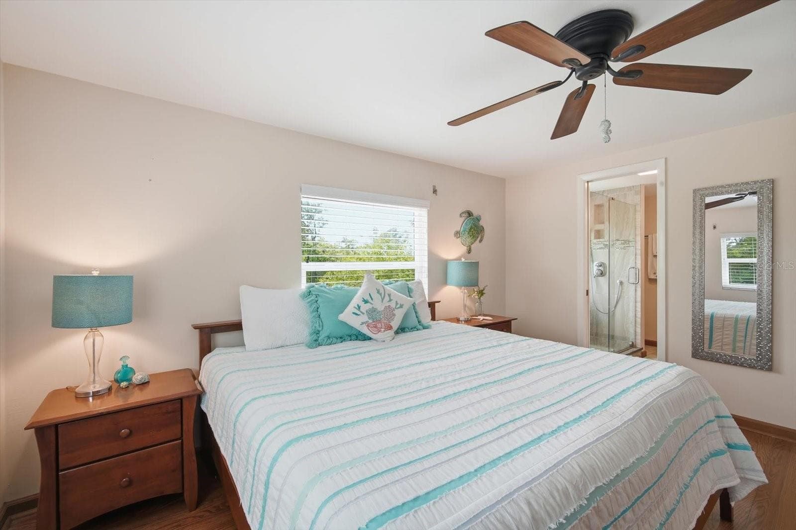 Single Family Residence at 2811 AVENUE C, HOLMES BEACH, photo 15 of 55