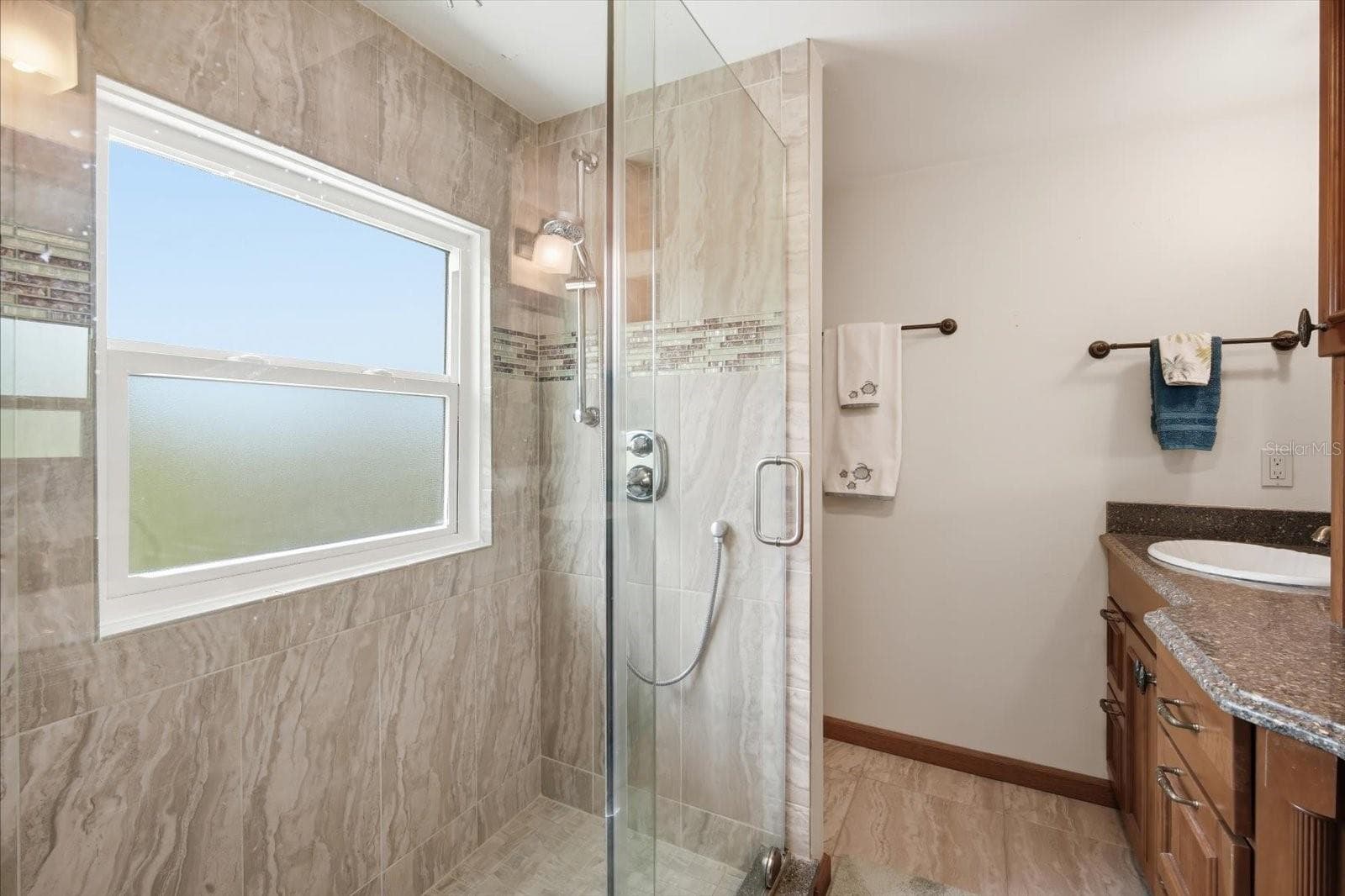 Single Family Residence at 2811 AVENUE C, HOLMES BEACH, photo 17 of 55