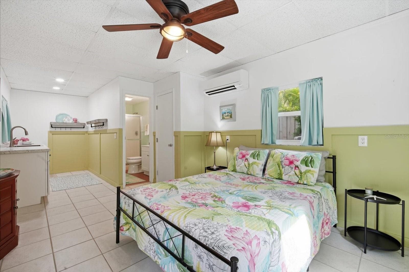 Single Family Residence at 2811 AVENUE C, HOLMES BEACH, photo 28 of 55