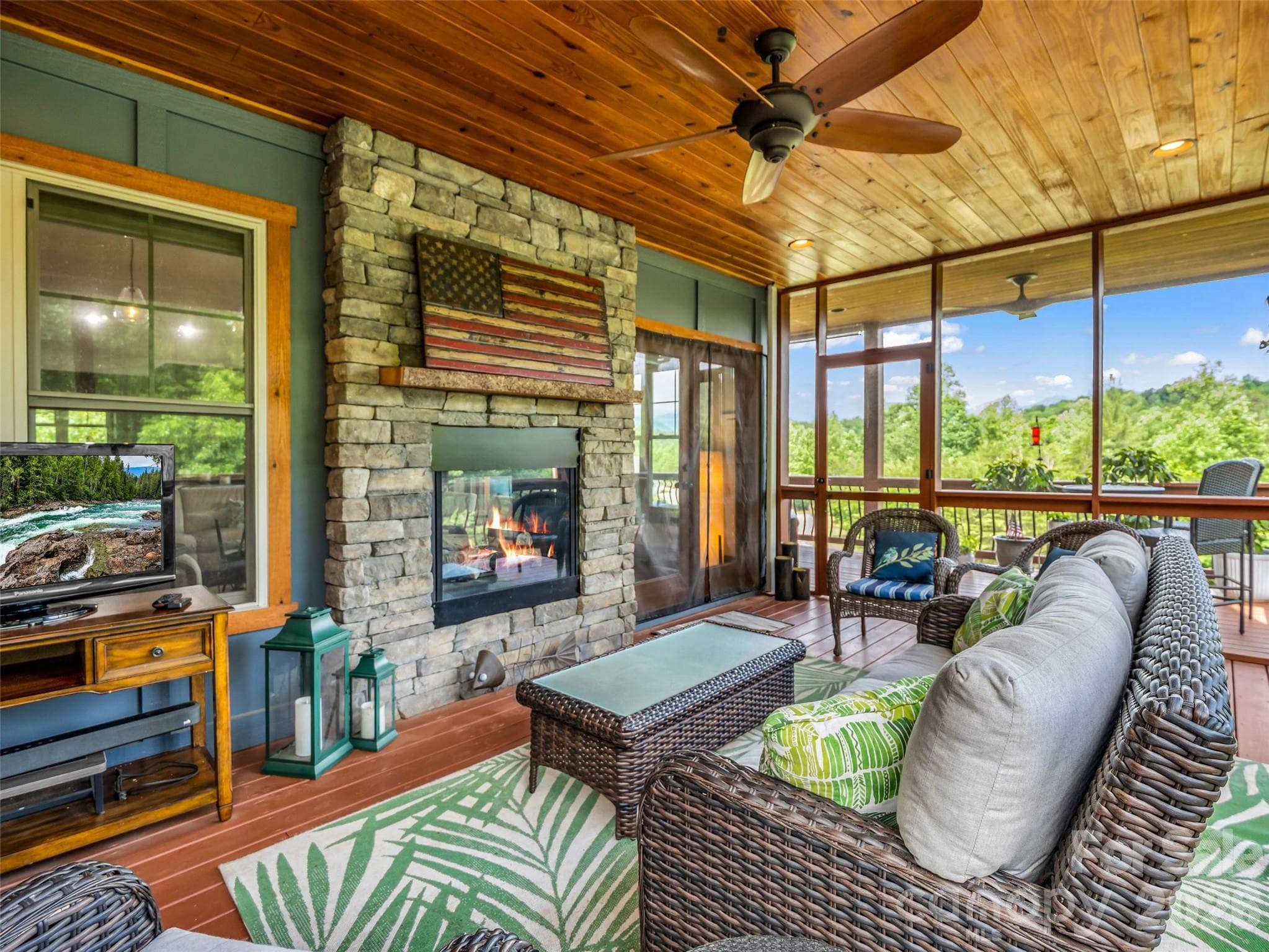 Single Family Residence at 334 Willow Top Lane, Lake Lure, photo 21 of 48