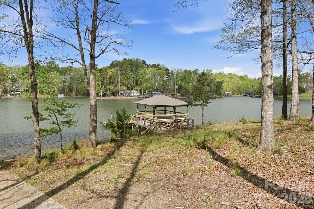 The Coves on Lake Wylie Community - Charlotte