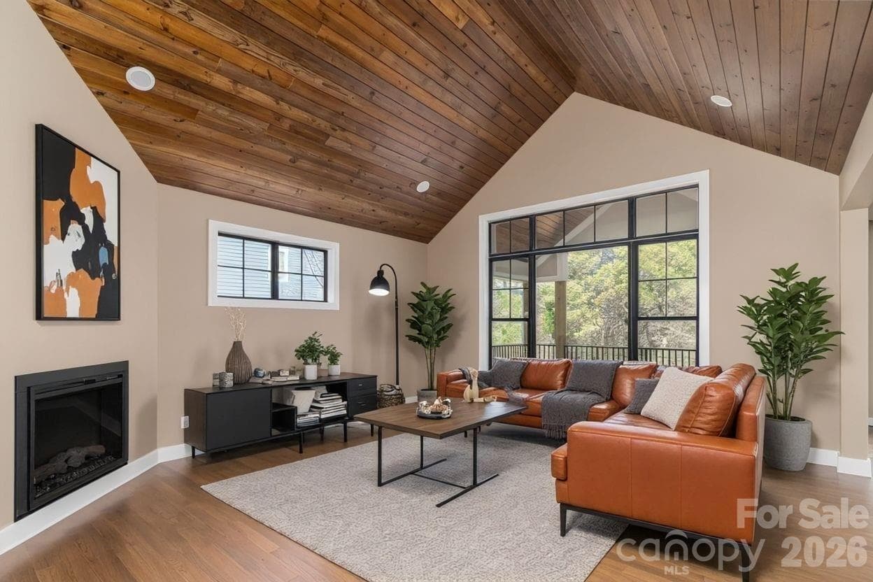 Single Family Residence at Maiden, photo 4 of 32