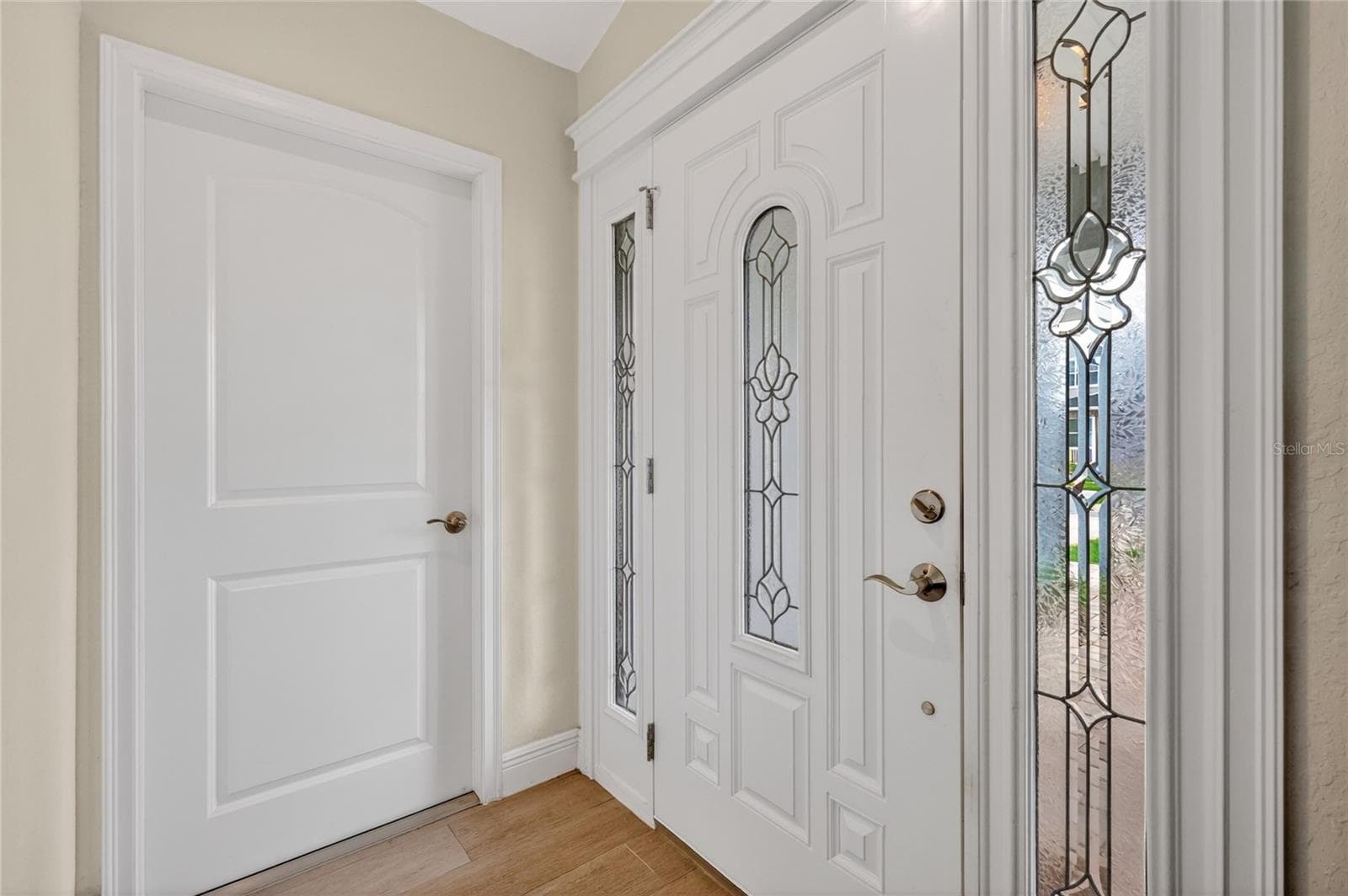 Front Entry - 12591 NE 49TH DR, OXFORD