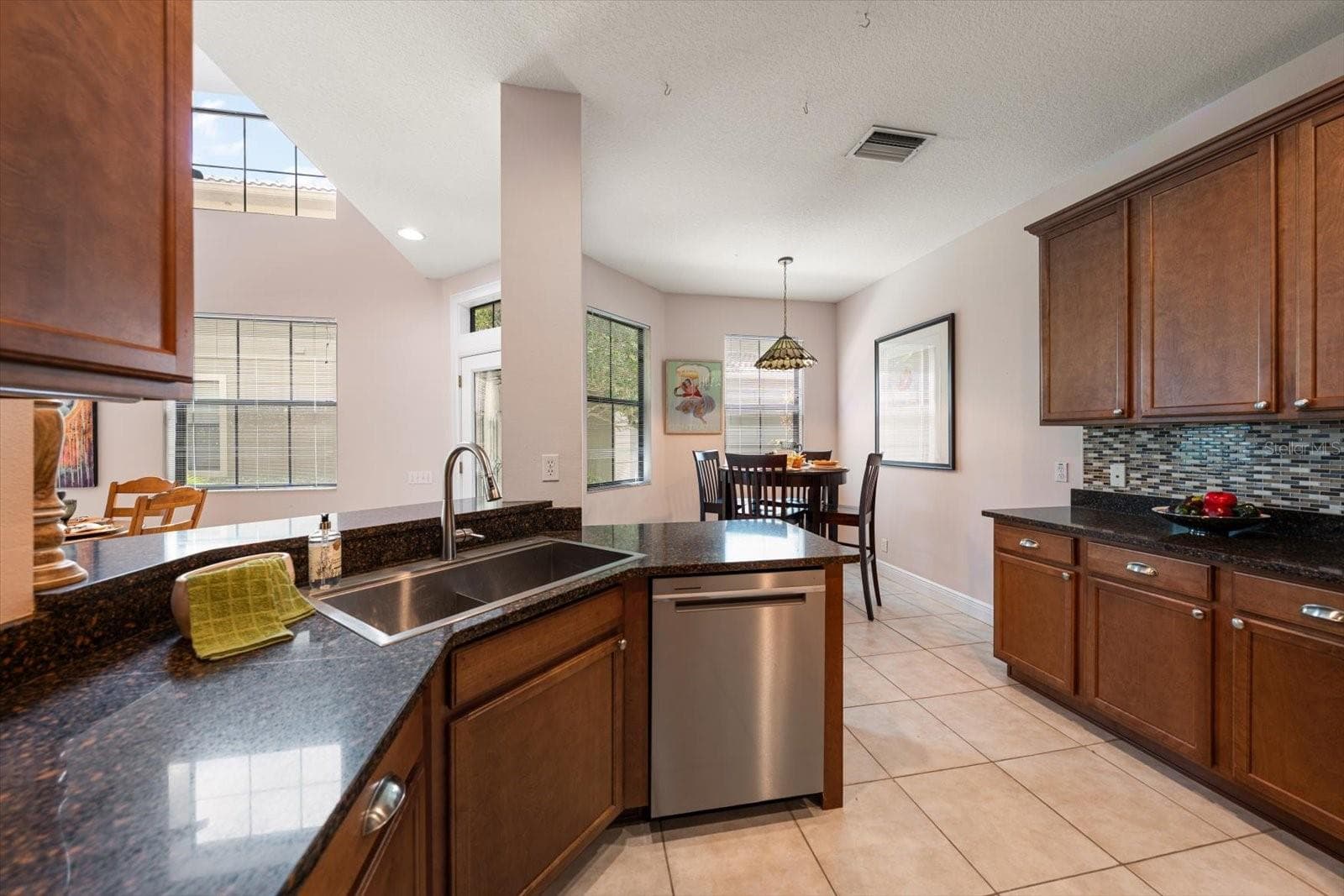 Townhouse at 8241 ACADIAN LN, SEMINOLE, photo 8 of 41