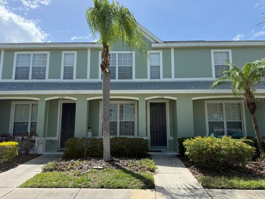 Townhouse at 11537 DECLARATION DR, TAMPA, photo 2 of 24