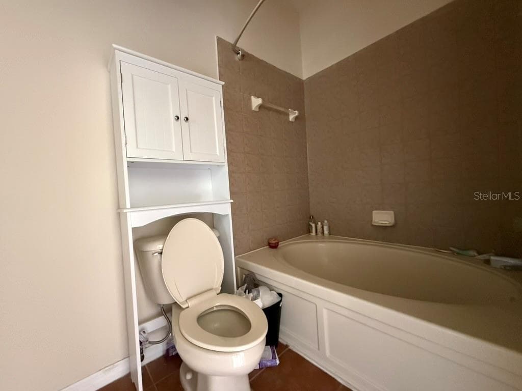 Townhouse at 11537 DECLARATION DR, TAMPA, photo 15 of 24