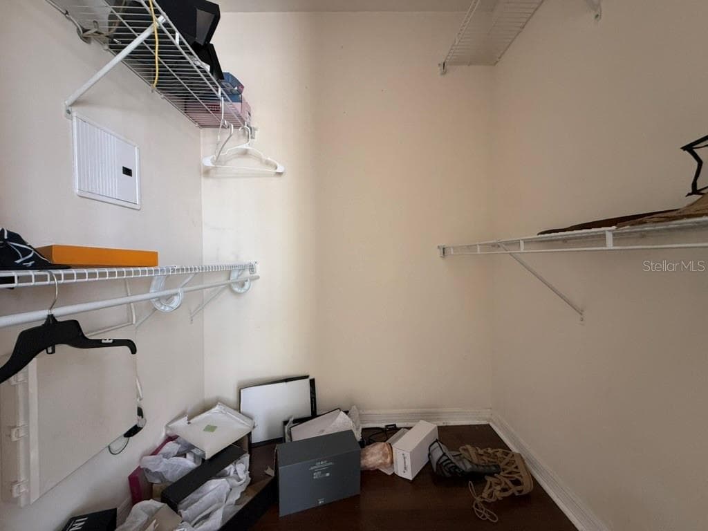 Townhouse at 11537 DECLARATION DR, TAMPA, photo 17 of 24
