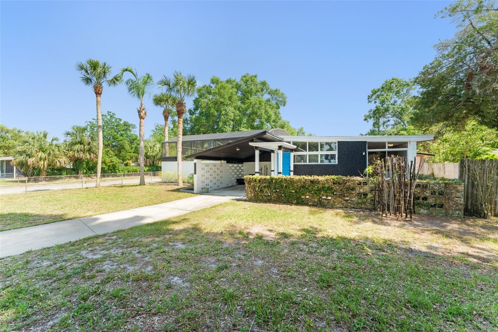 Single Family Residence at 7712 HOOSIER PL, ORLANDO, photo 2 of 45