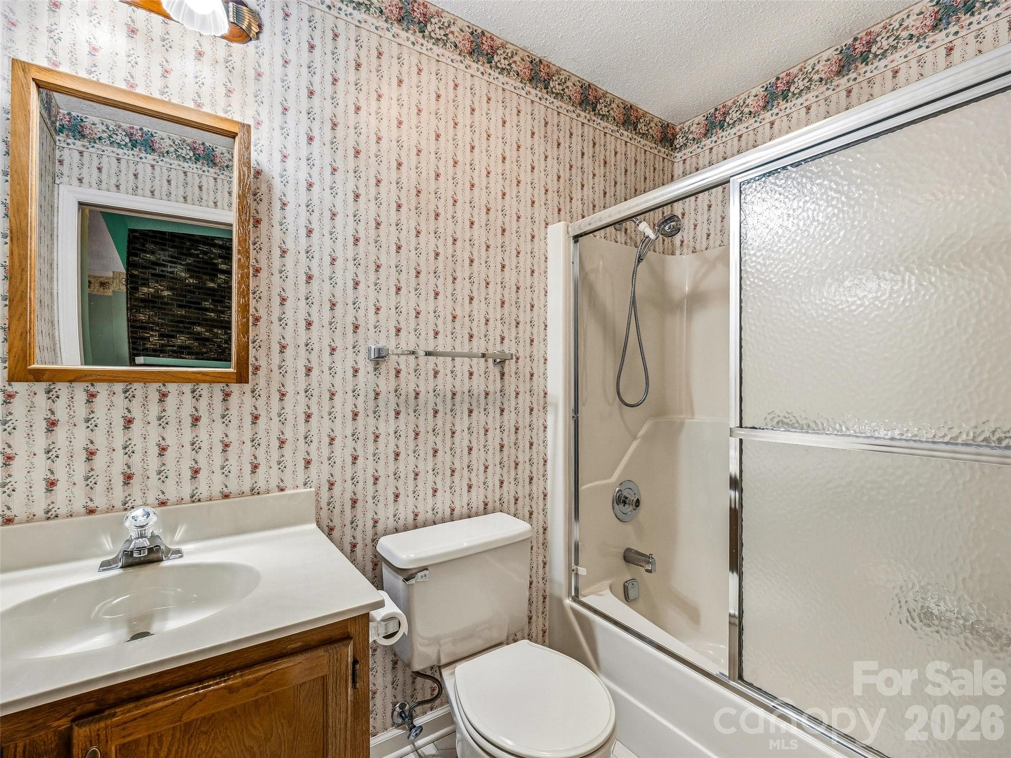 Single Family Residence at 126 Surry Lane, Hendersonville, photo 23 of 38