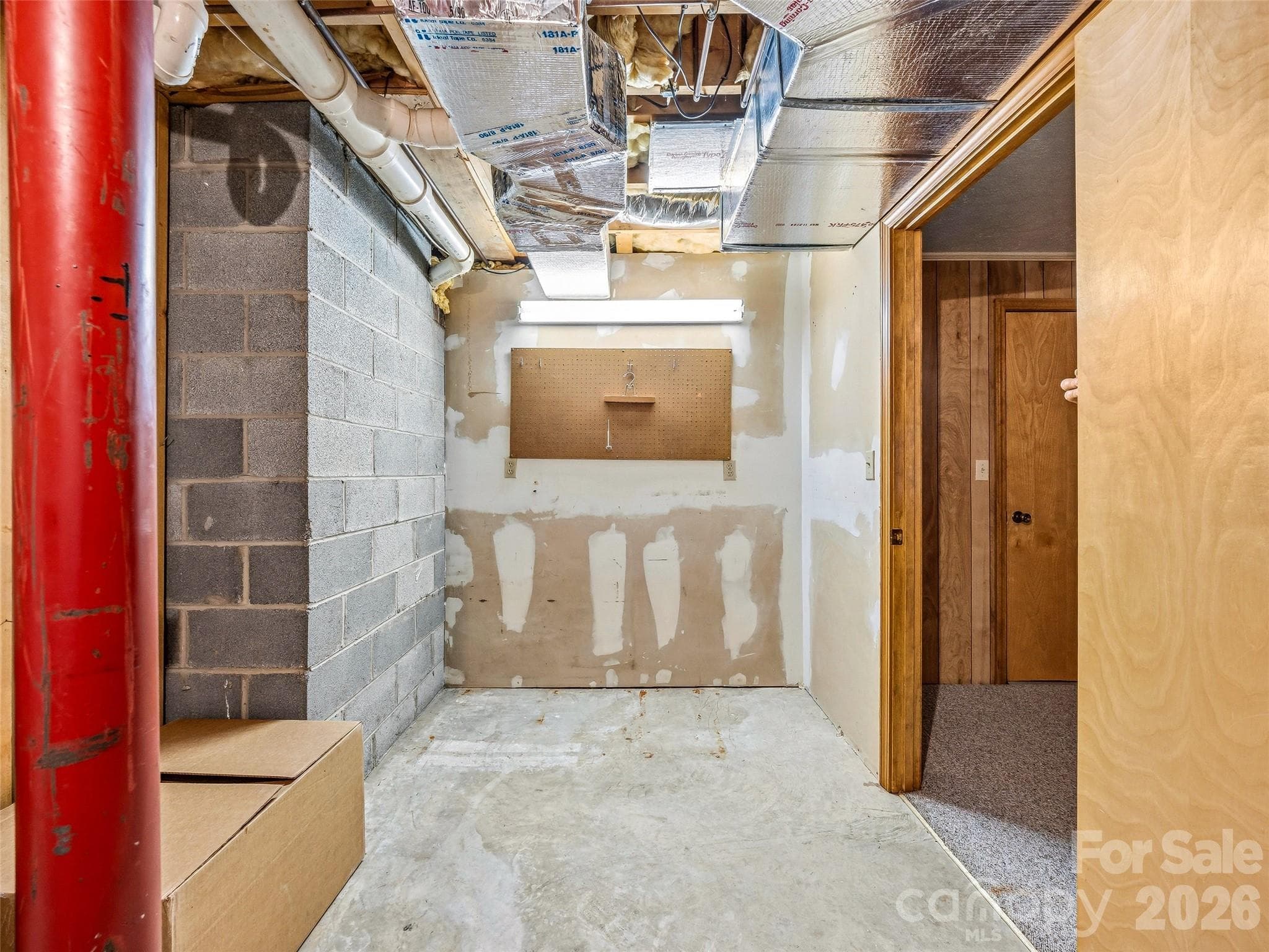 Single Family Residence at 126 Surry Lane, Hendersonville, photo 32 of 38