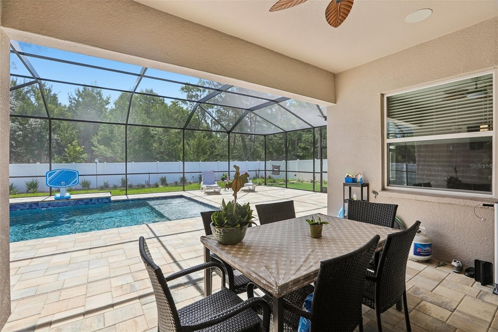 Single Family Residence at 902 TIERRA DR, SPRING HILL, photo 31 of 35