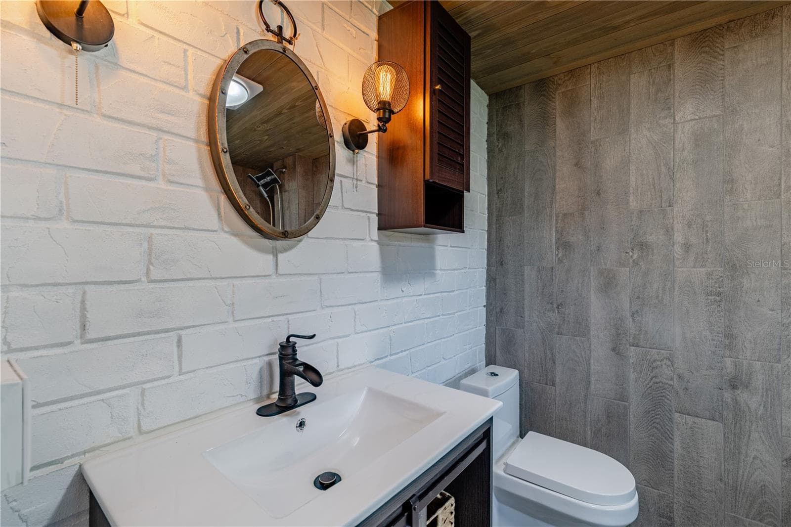 Bathroom - 7020 SCOTT AVE, MOUNT DORA