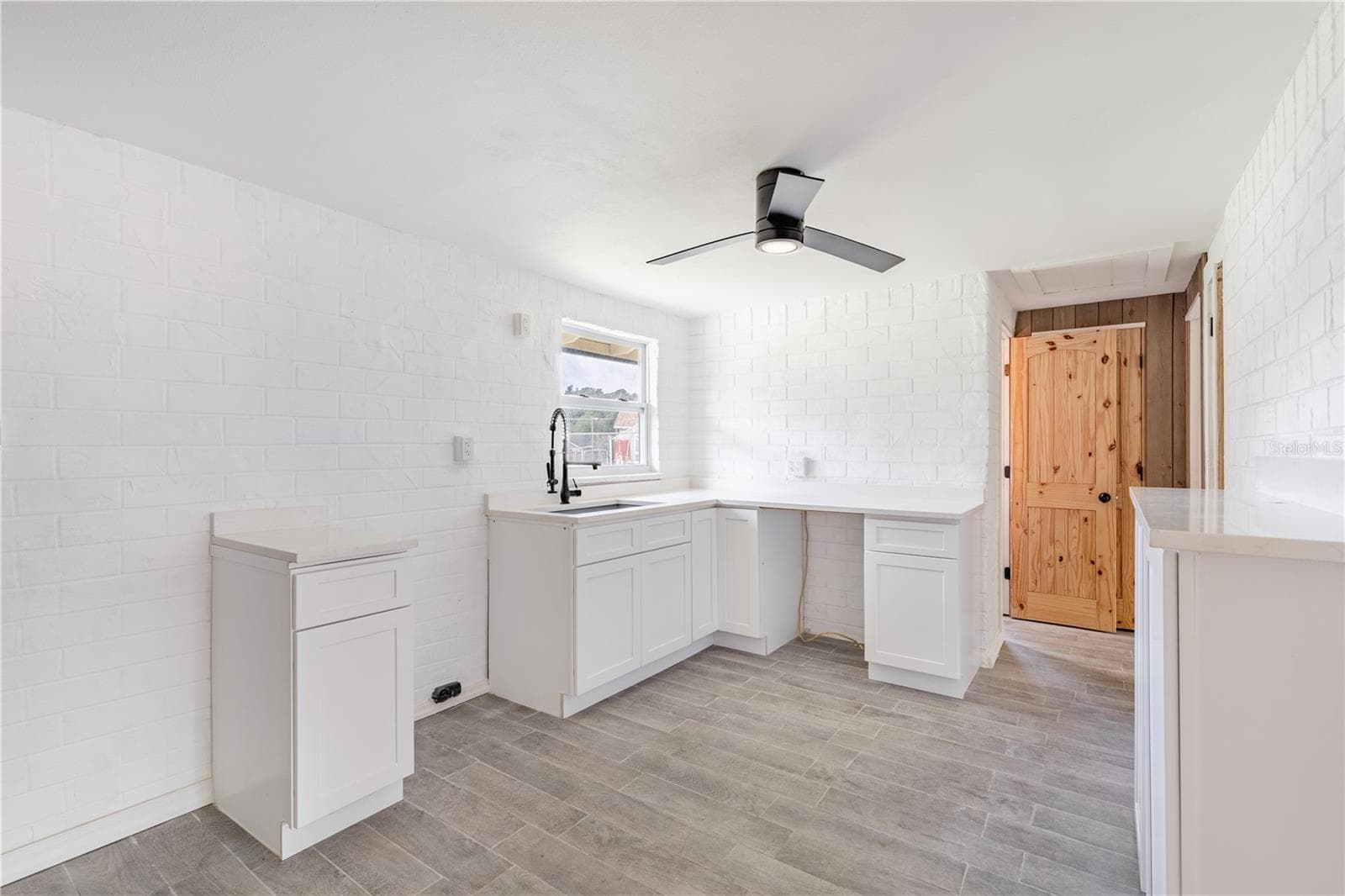 Kitchen - 7020 SCOTT AVE, MOUNT DORA