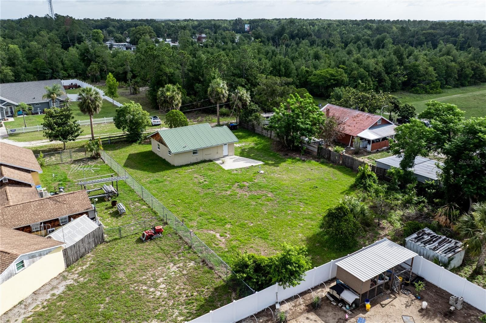 Looking NE - 7020 SCOTT AVE, MOUNT DORA