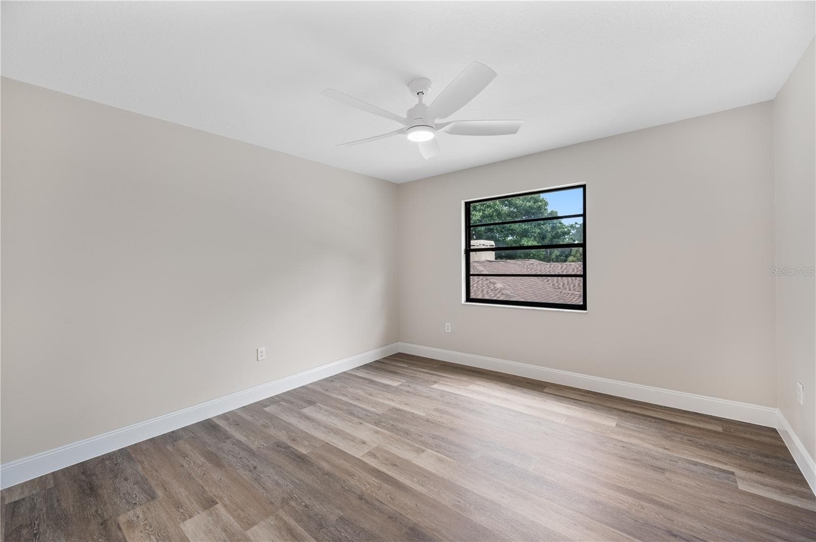 Single Family Residence at 3829 ERIC CT, LAKELAND, photo 33 of 59