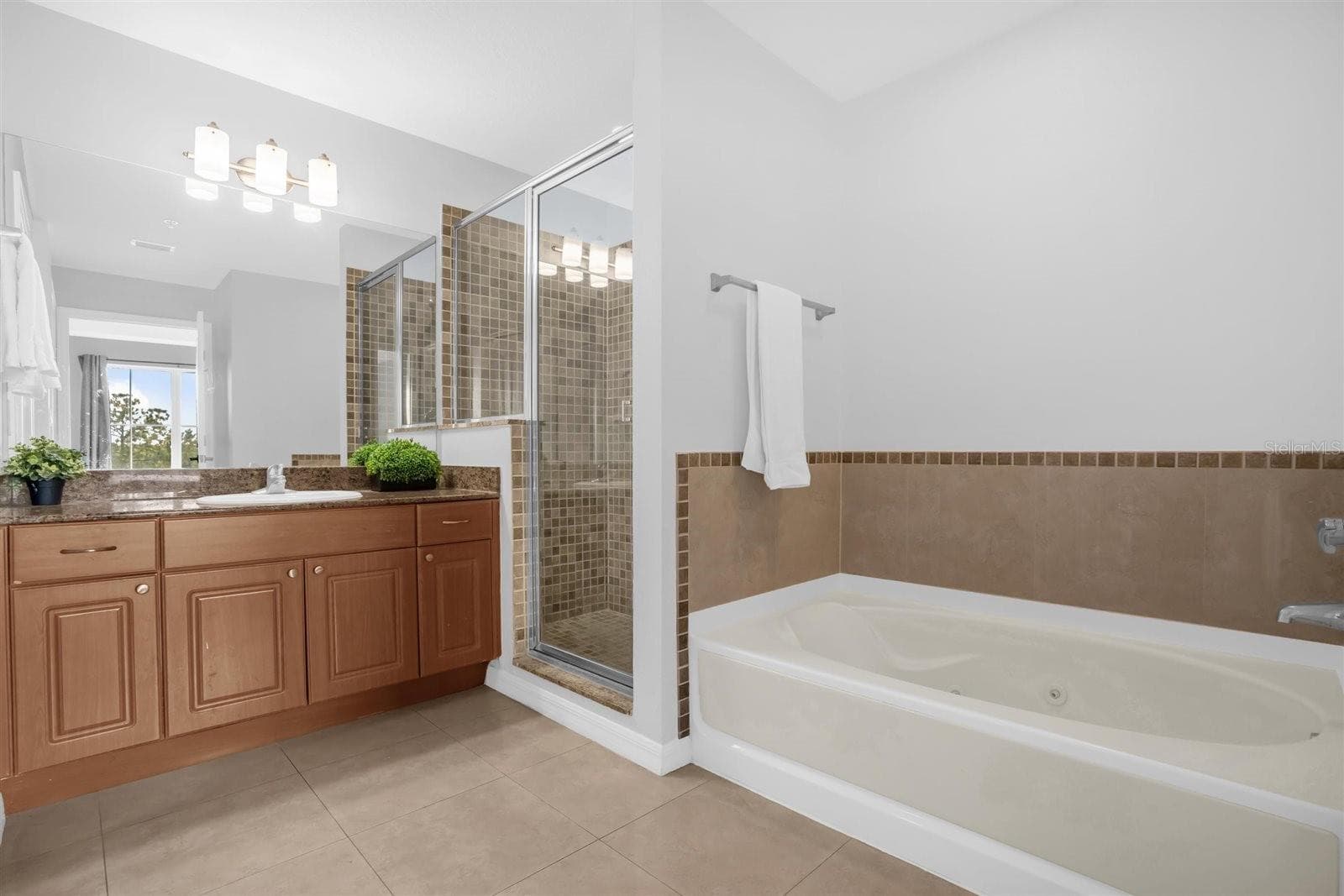 Condo - Hotel at 7395 UNIVERSAL BLVD #402, ORLANDO, photo 6 of 29