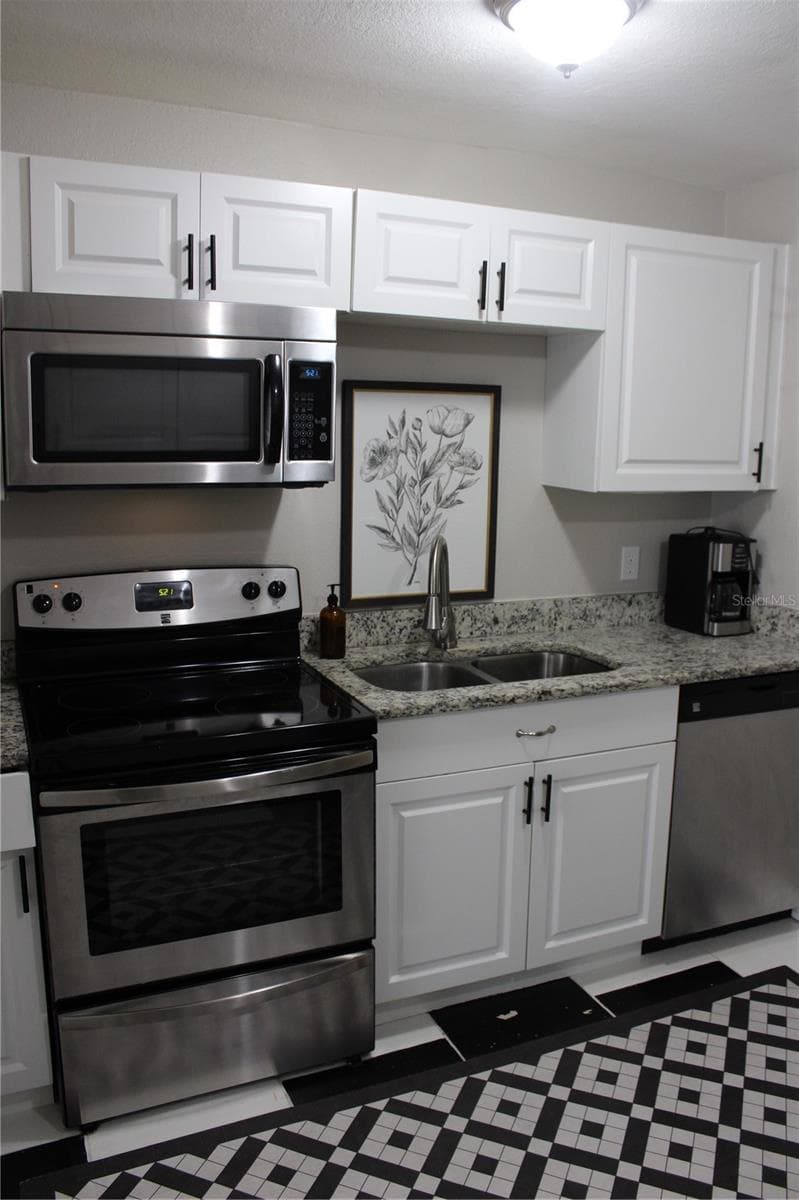 Single Family Residence at 6014 CEDAR ST NE, ST PETERSBURG, photo 18 of 26
