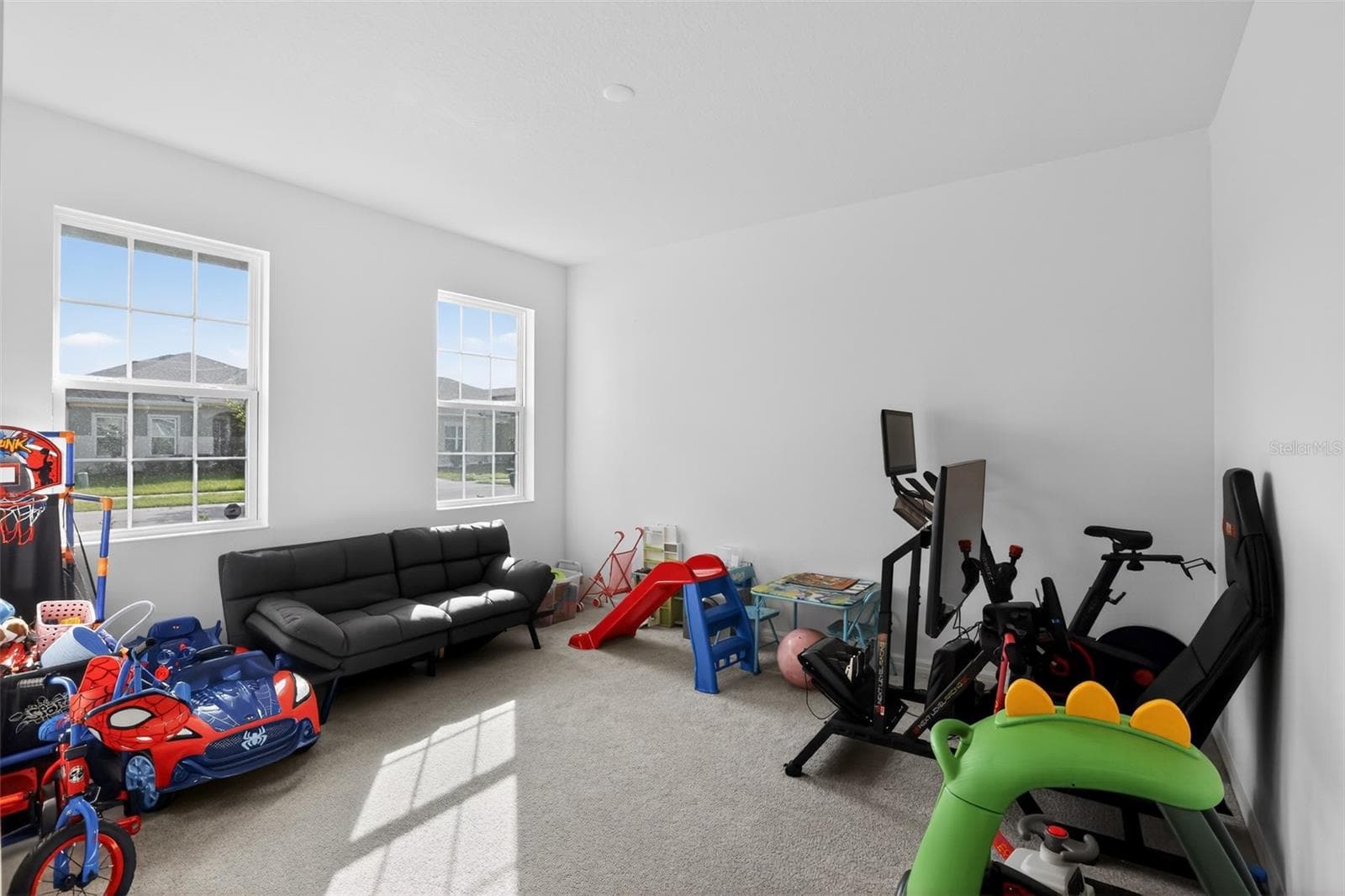 Single Family Residence at 589 JUPITER BEACH RD, GROVELAND, photo 15 of 34