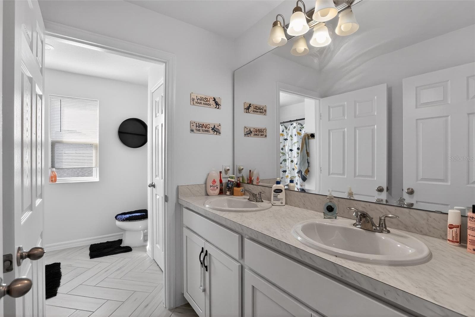 Single Family Residence at 589 JUPITER BEACH RD, GROVELAND, photo 24 of 34