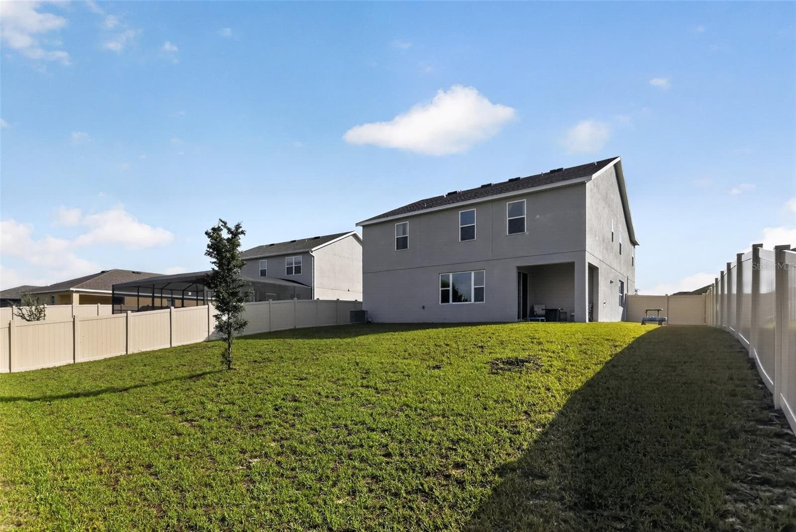 Single Family Residence at 589 JUPITER BEACH RD, GROVELAND, photo 31 of 34