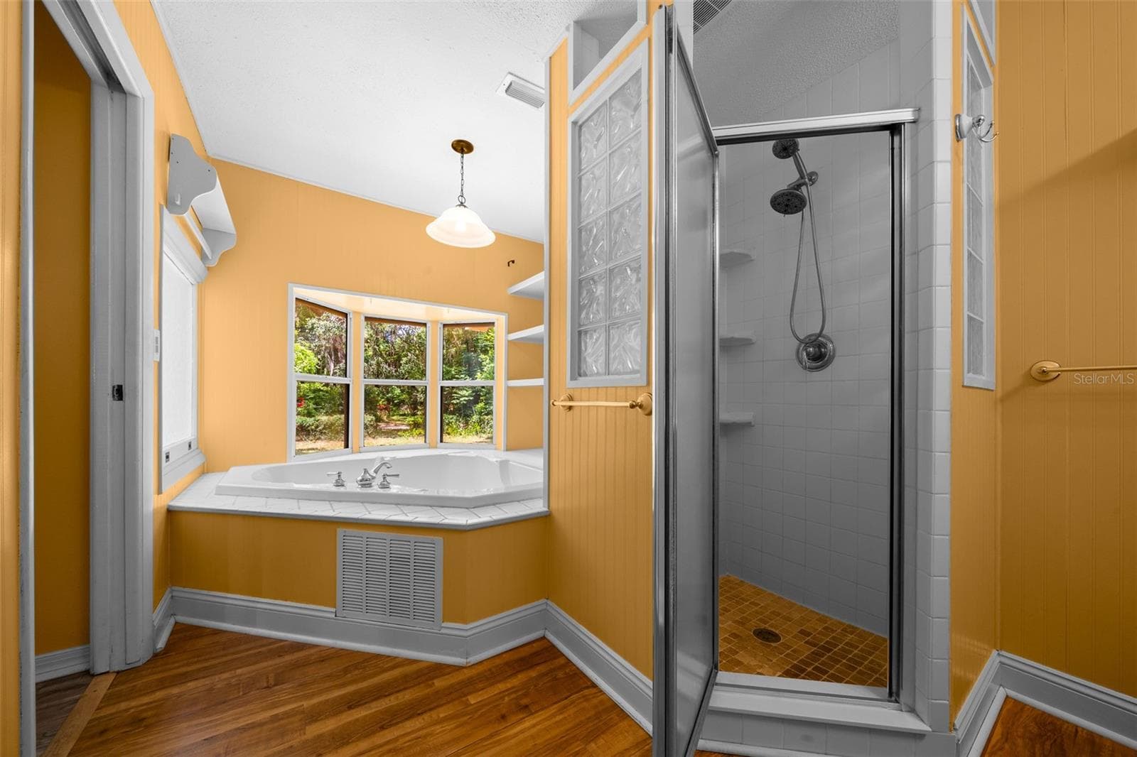 Primary Bath - 1985 NE 97TH STREED RD, ANTHONY