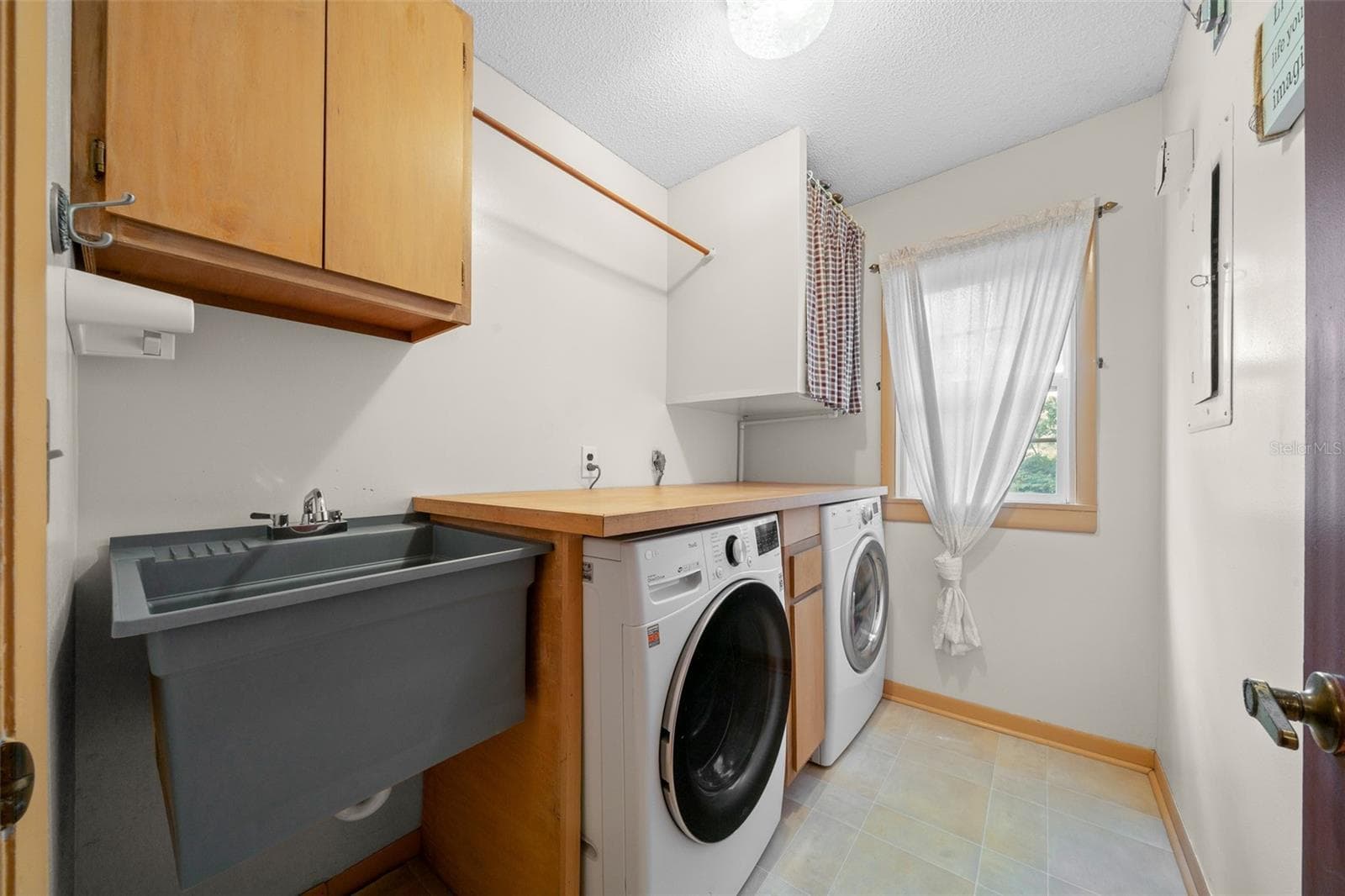 Interior Laundry - 1985 NE 97TH STREED RD, ANTHONY