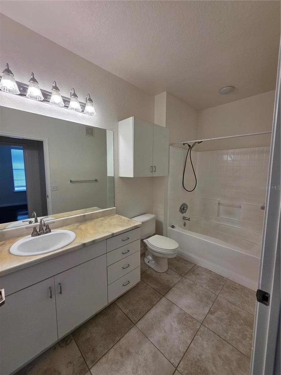 Condominium at 860 N ORANGE AVE #213, ORLANDO, photo 13 of 20