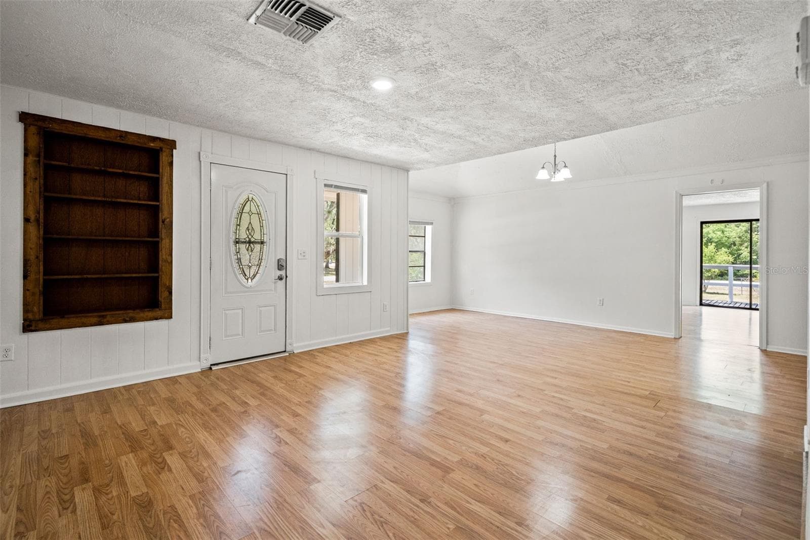 Single Family Residence at 16119 WILSON BLVD, BROOKSVILLE, photo 6 of 39